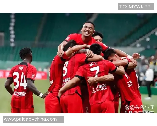 中超激战AC米兰险胜拜仁红牌争议引发全场热议与十大精彩进球回顾