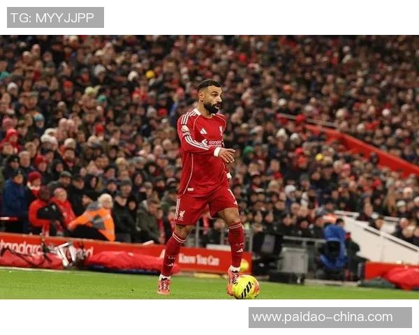 西甲激战：利物浦狂胜巴萨四球红牌事件引发全场热议与十大精彩进球回顾