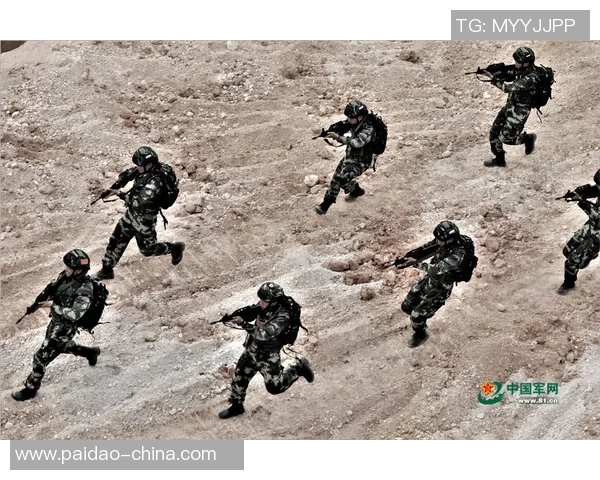 重庆攀岩队区域防守战术解析与攀岩热点探讨