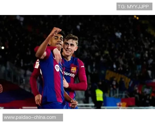 巴萨友谊赛小胜那不勒斯全场焦点瞬间引发热议与反思